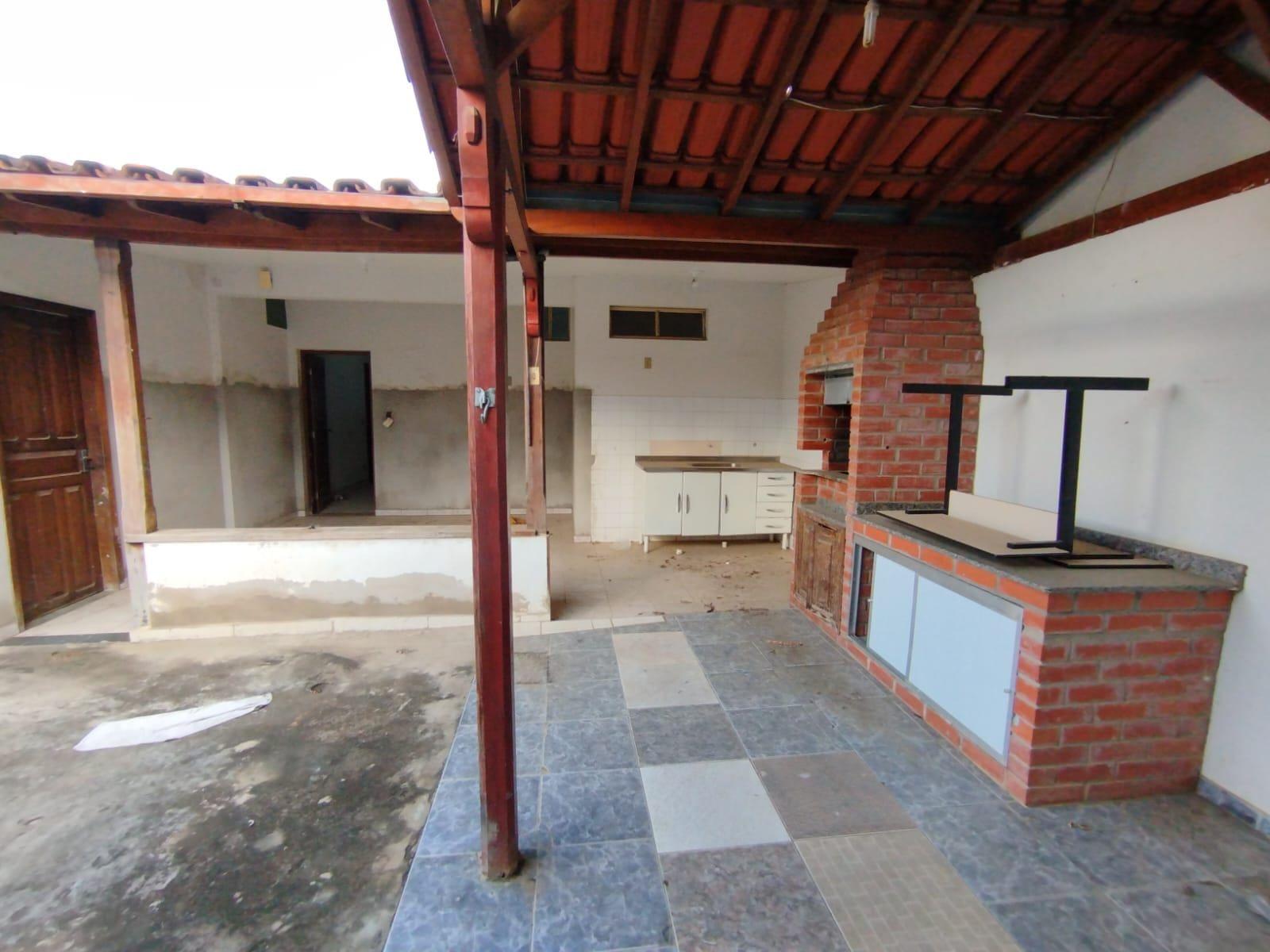 Casa para venda e locação, Centro, Araçuaí, MG