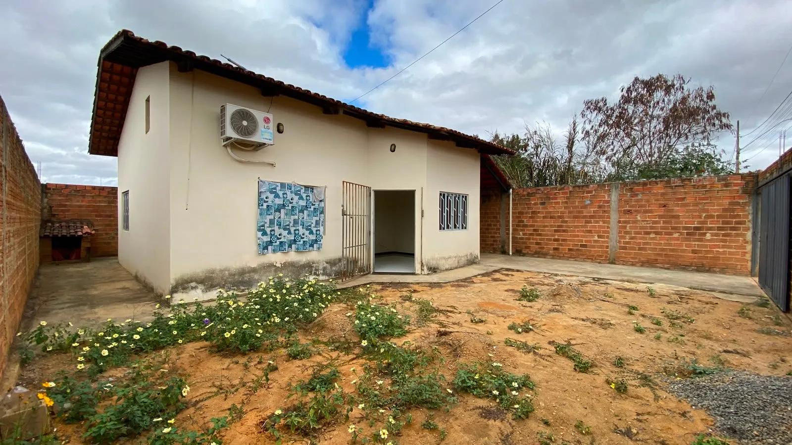 Casa para locação, São Francisco, Araçuaí, MG