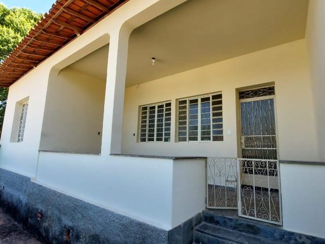 Casa para venda e locação, Esplanada, Araçuaí, MG